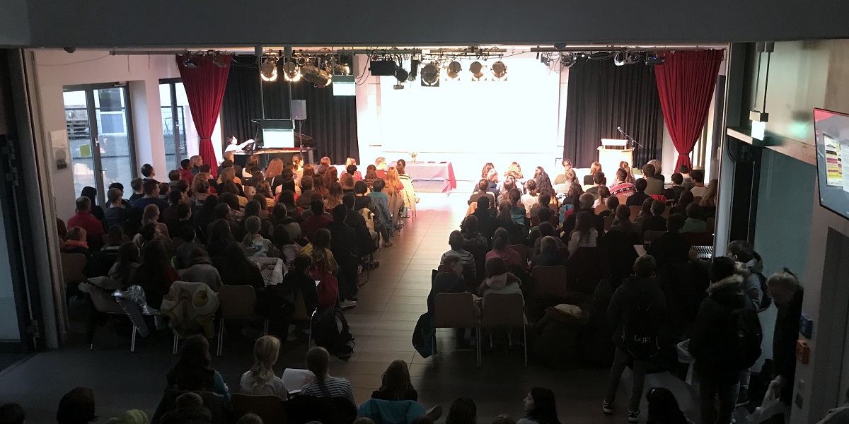 Vorweihnachtlicher Schulgottesdienst am Fichte