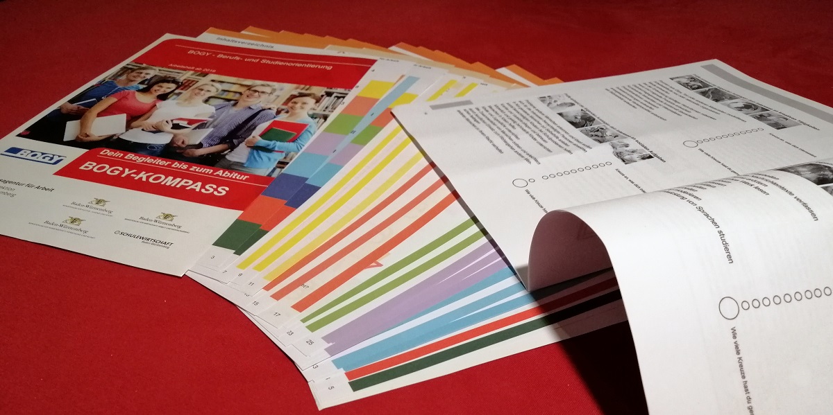 Die Queen war Kfz-Mechanikerin?! Besuch des Berufsinformationszentrums Karlsruhe