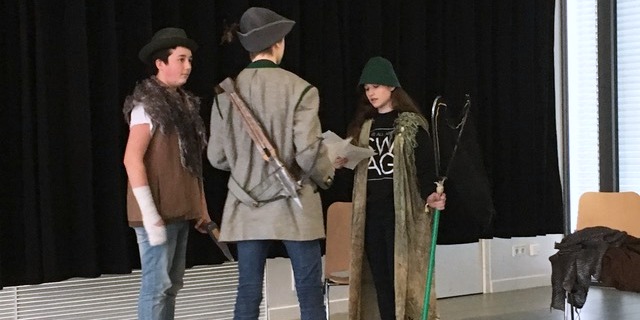 Klasse 8c beim Theaterworkshop